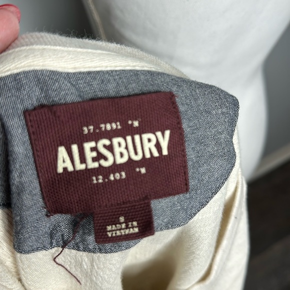 NWOT men’s Alesbury long sleeve size small - Picture 5 of 6